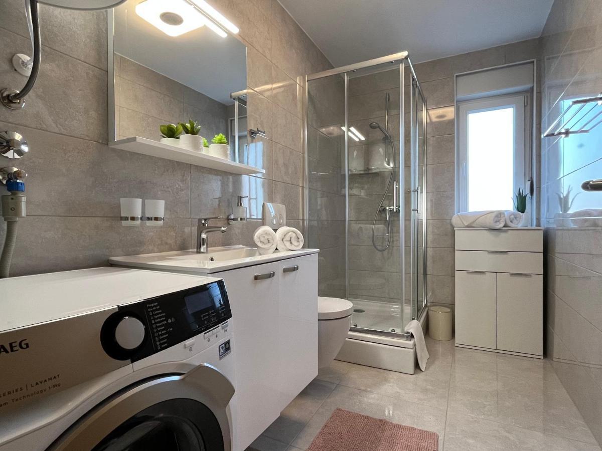 Apartman Yacht Медулин Экстерьер фото